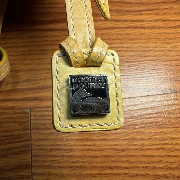 Dooney & Bourke Vintage Crocodile Bayou Collection Shoulder Bag - Picture 7 of 8